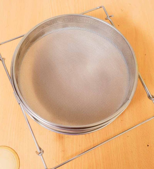 Double stainless sieve